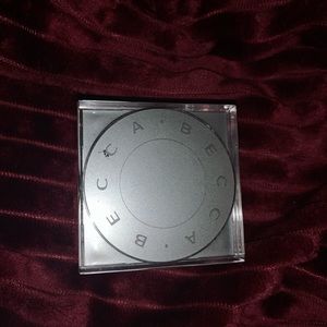 Becca Soft Light Blurring Powder in Pink Haze